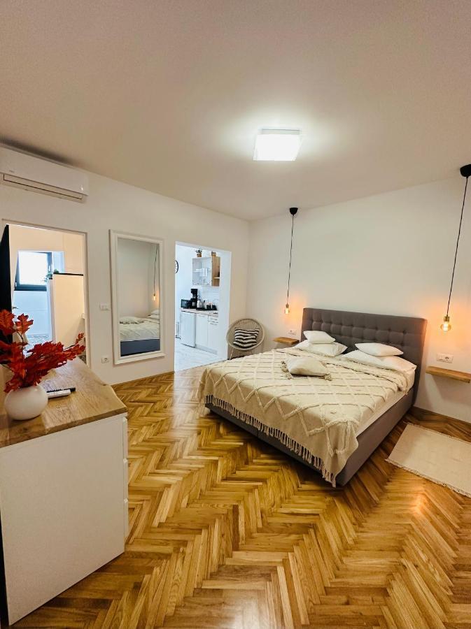 Studio Zara Rovinj Extérieur photo