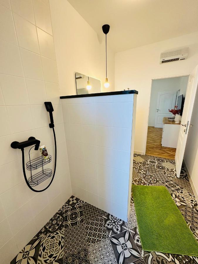 Studio Zara Rovinj Extérieur photo